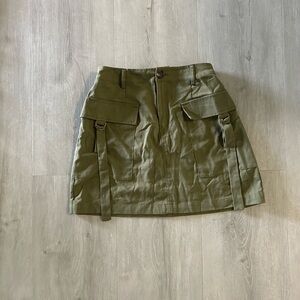 High waisted skirt with pockets